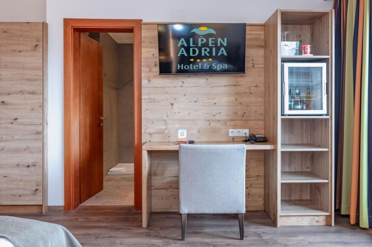 Alpen Adria Hotel & Spa Presseggersee Exterior foto
